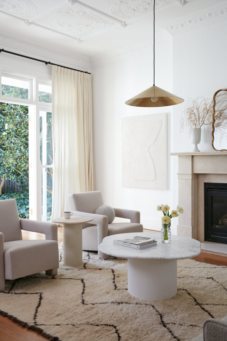 Elegant Round Curved Marble Coffee Table Bianco Carrara Chelon