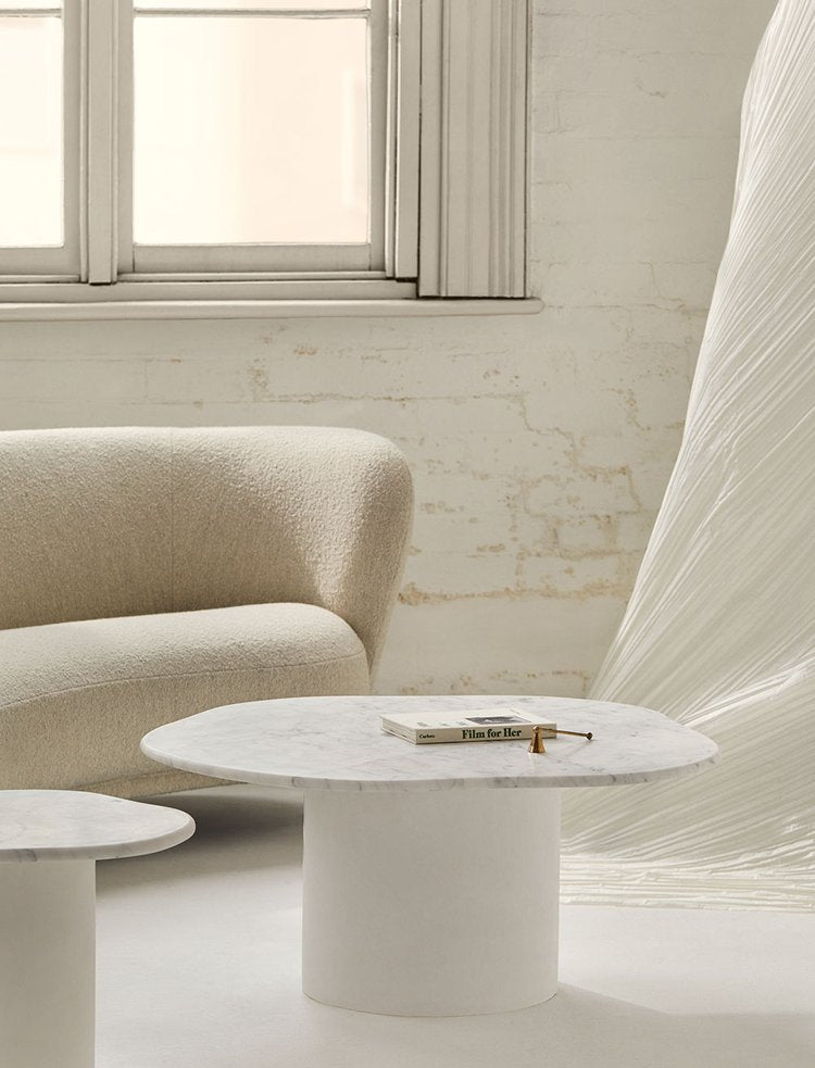 Elegant Round Curved Marble Coffee Table Bianco Carrara Chelon