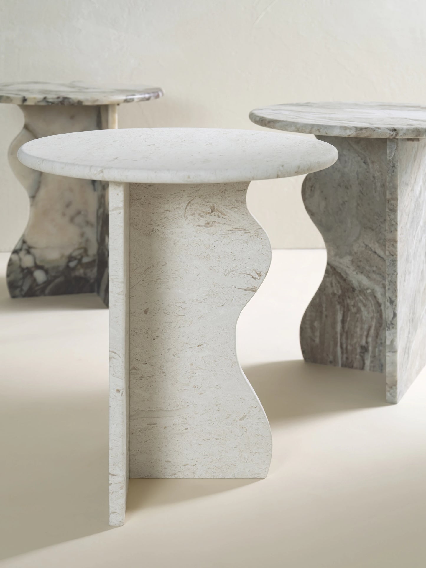 'Ana' Wave Side Table - Calacatta Viola