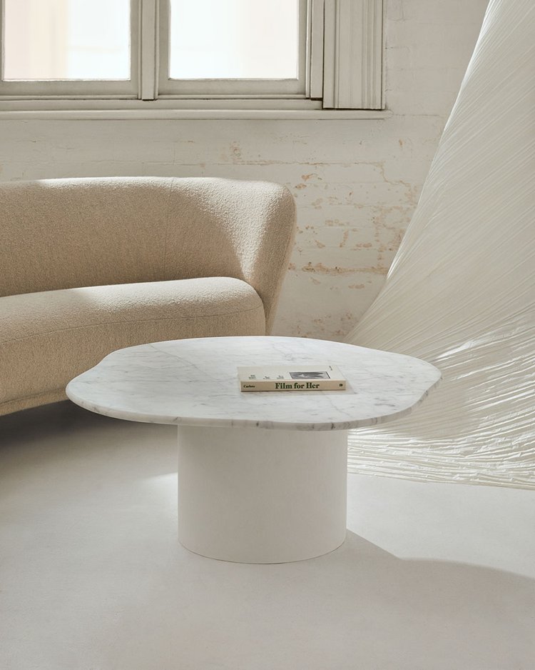Elegant Round Curved Marble Coffee Table Bianco Carrara Chelon